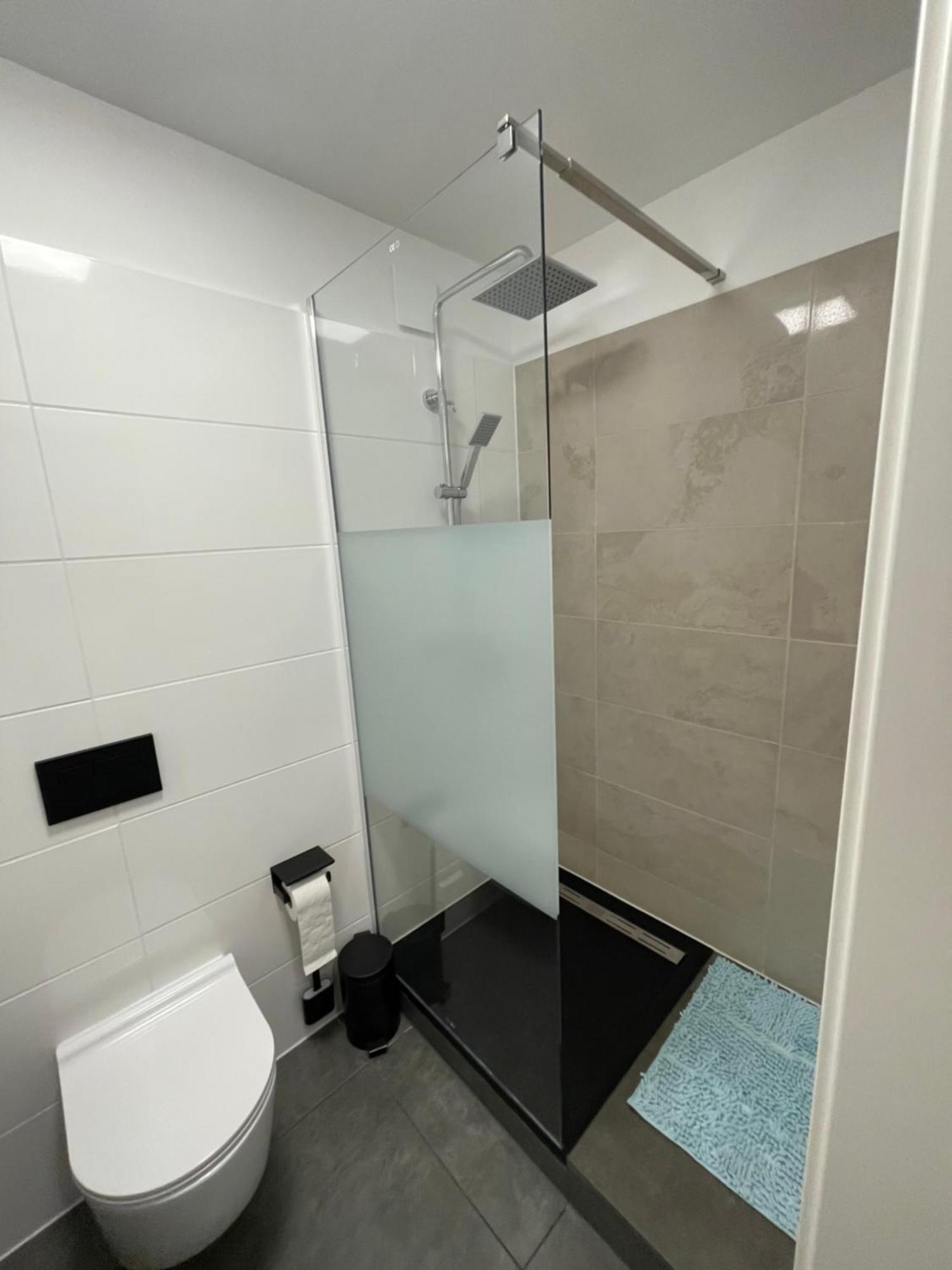 Aviators Guest House - Premium Room شتراوسبرغ المظهر الخارجي الصورة