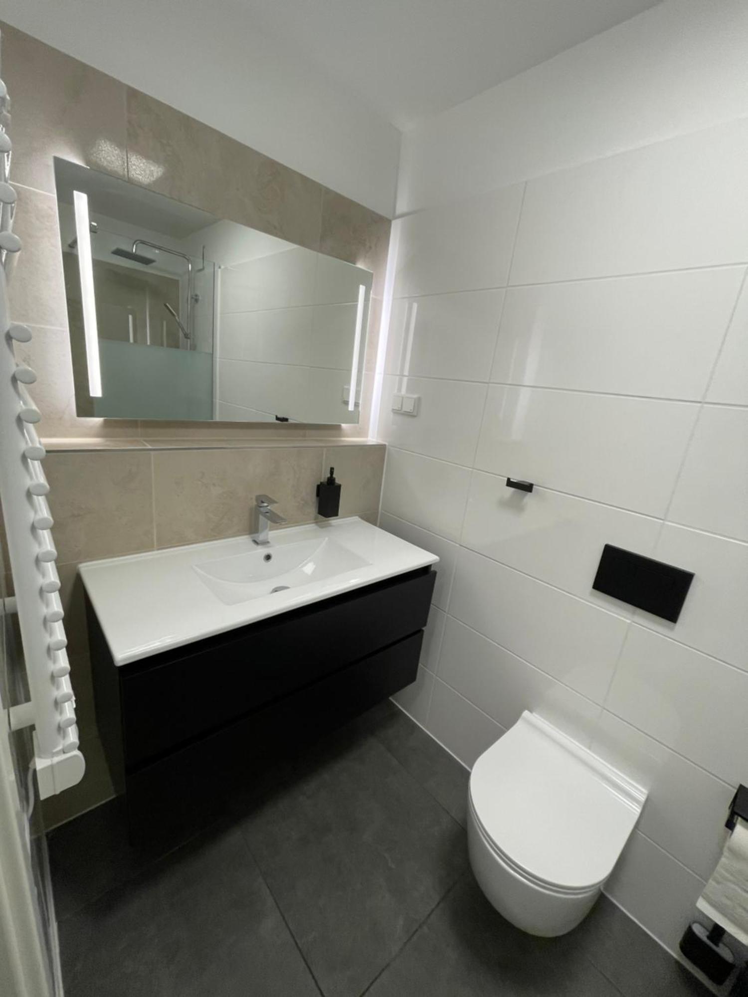 Aviators Guest House - Premium Room شتراوسبرغ المظهر الخارجي الصورة